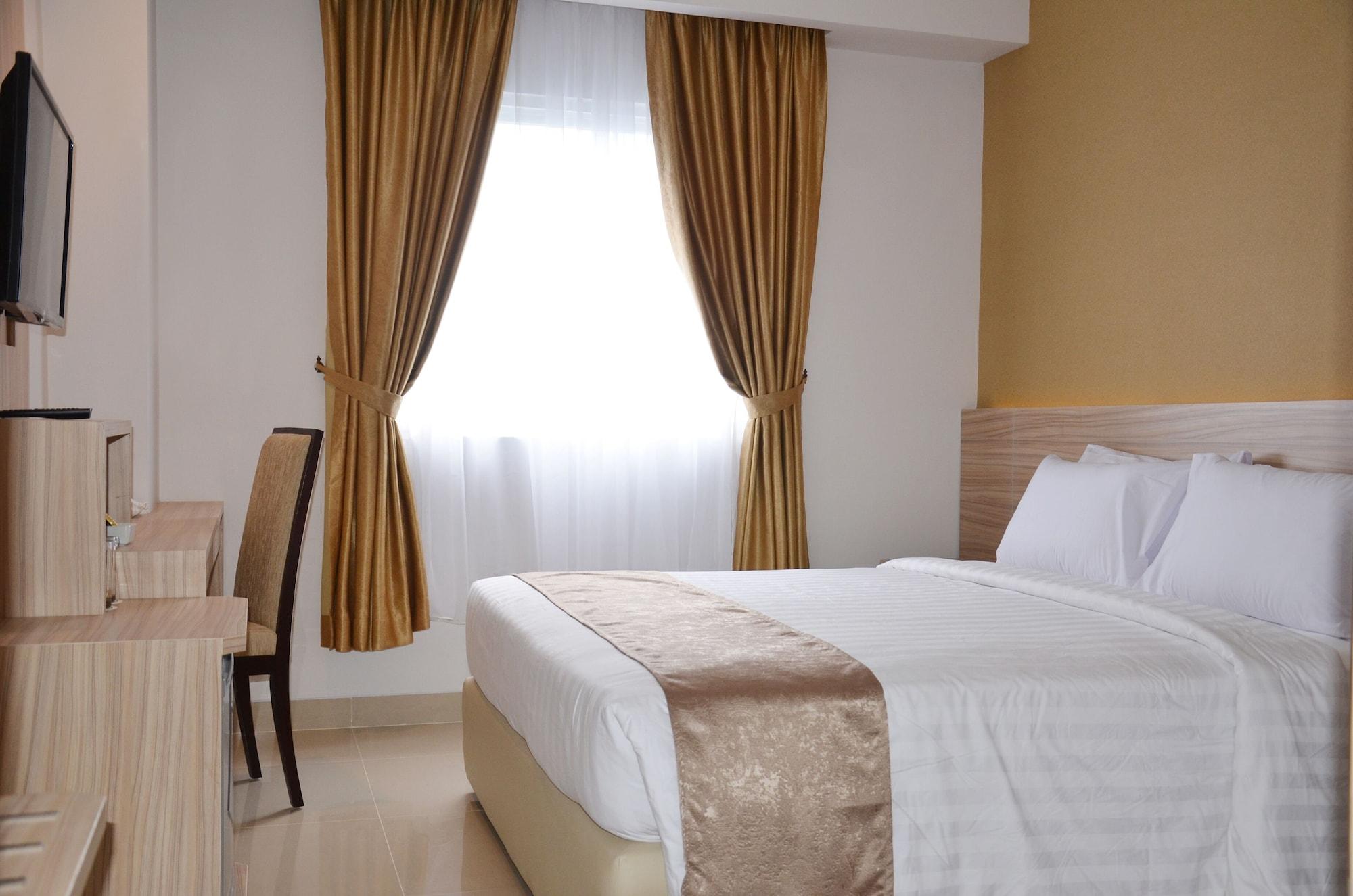 สยาริอาห์ โฮเต็ล โซโล Hotel Surakarta  ภายนอก รูปภาพ