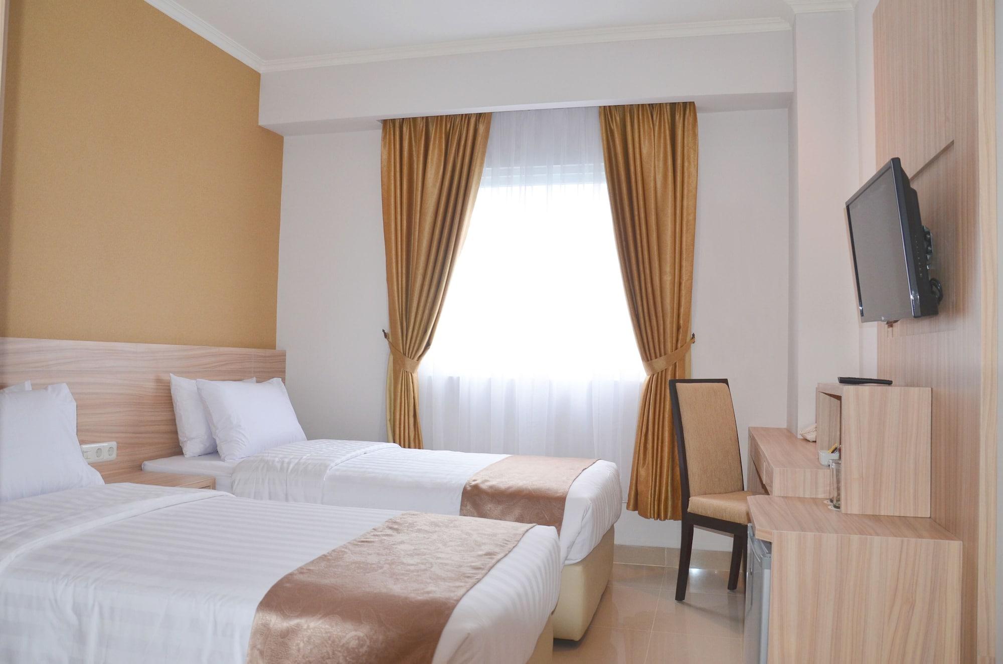 สยาริอาห์ โฮเต็ล โซโล Hotel Surakarta  ภายนอก รูปภาพ