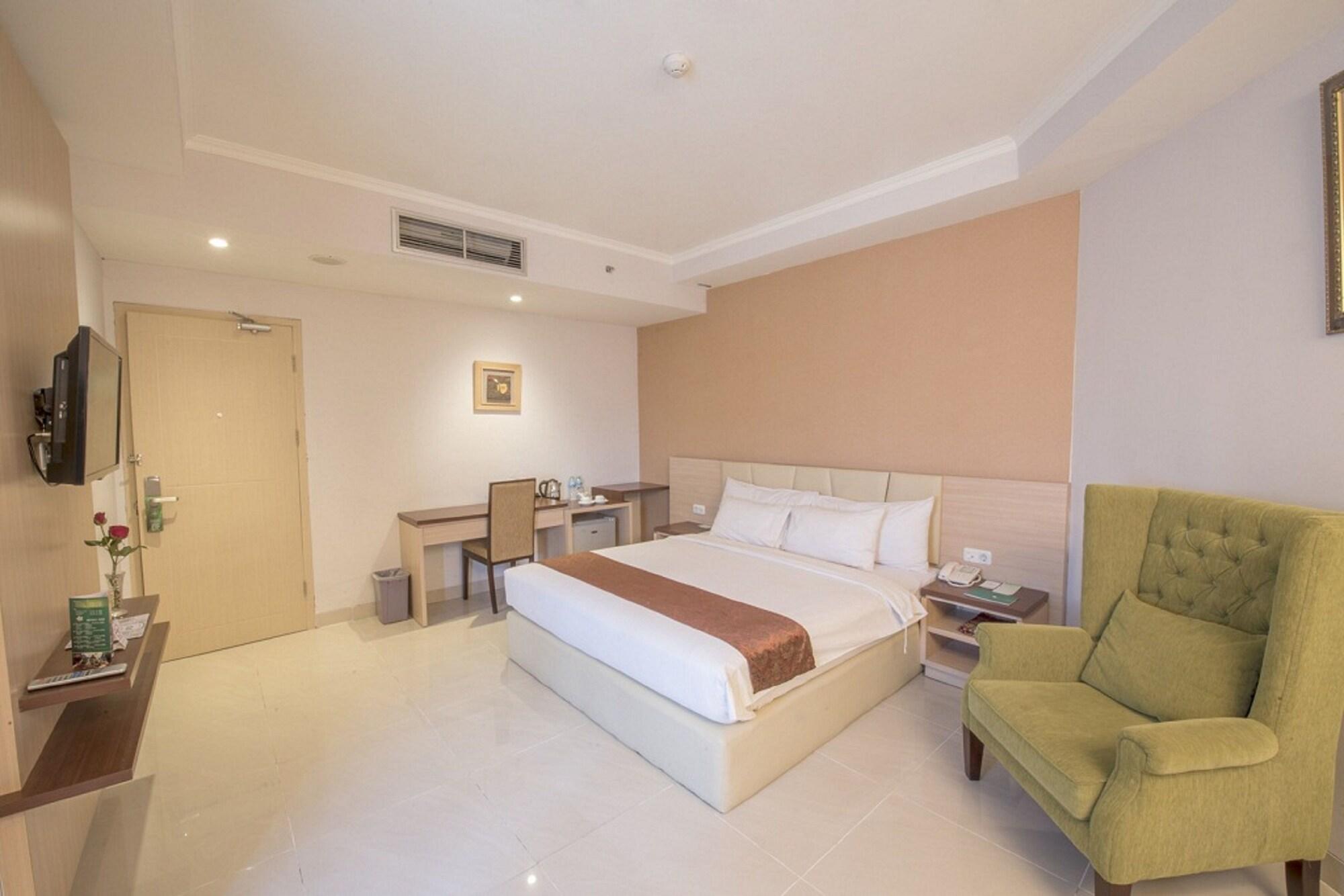 สยาริอาห์ โฮเต็ล โซโล Hotel Surakarta  ภายนอก รูปภาพ