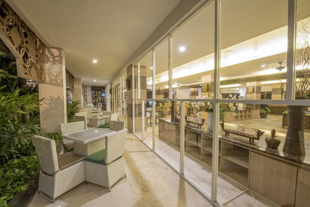 สยาริอาห์ โฮเต็ล โซโล Hotel Surakarta  ภายนอก รูปภาพ