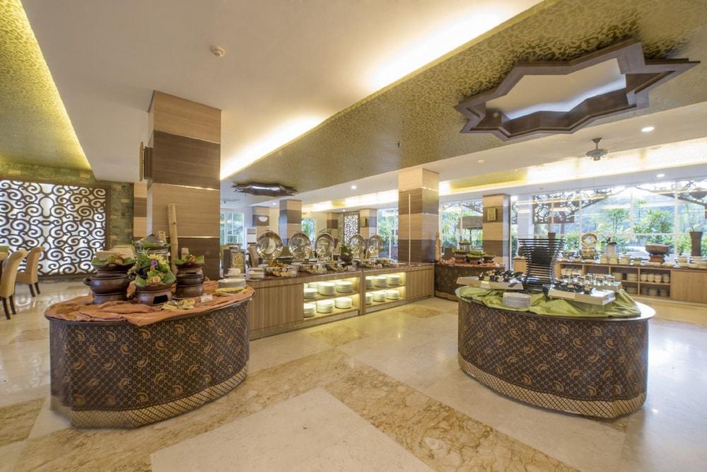 สยาริอาห์ โฮเต็ล โซโล Hotel Surakarta  ภายนอก รูปภาพ
