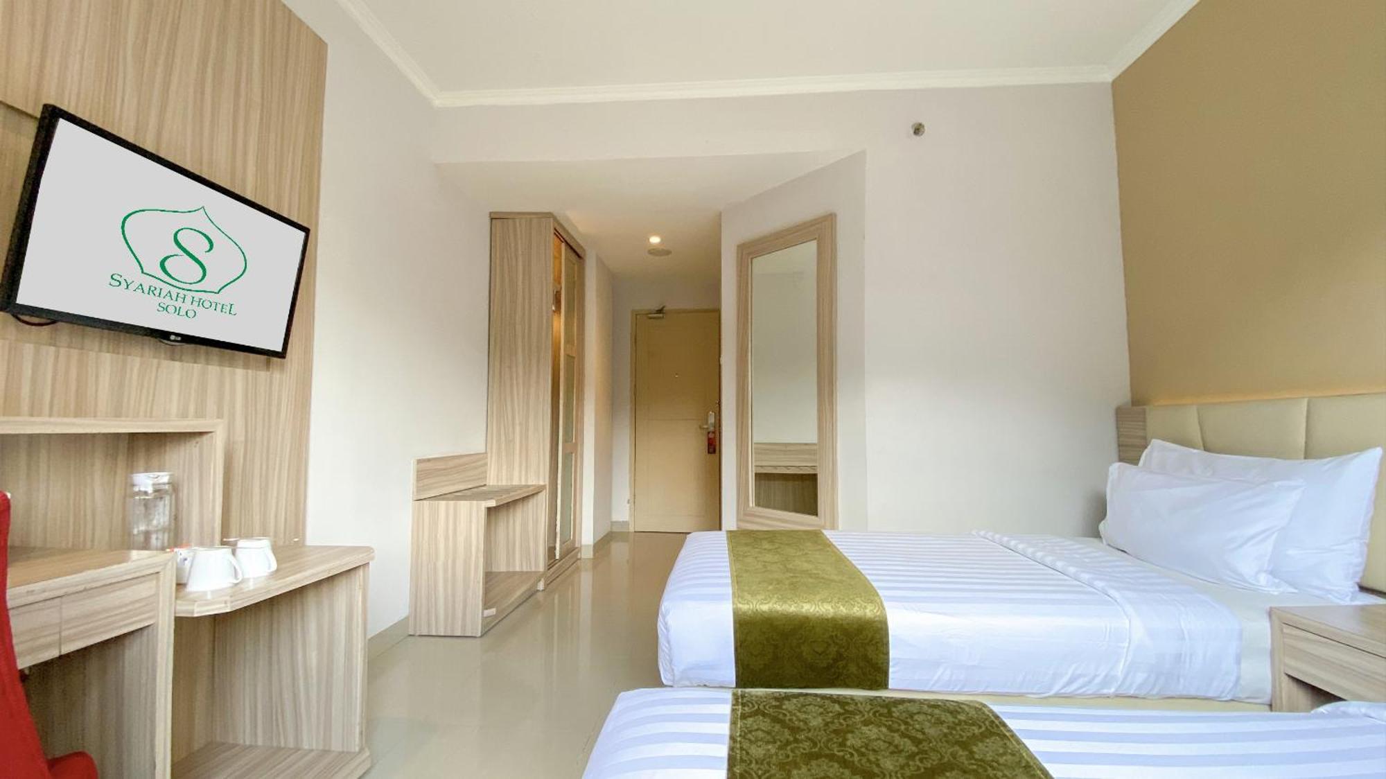 สยาริอาห์ โฮเต็ล โซโล Hotel Surakarta  ภายนอก รูปภาพ