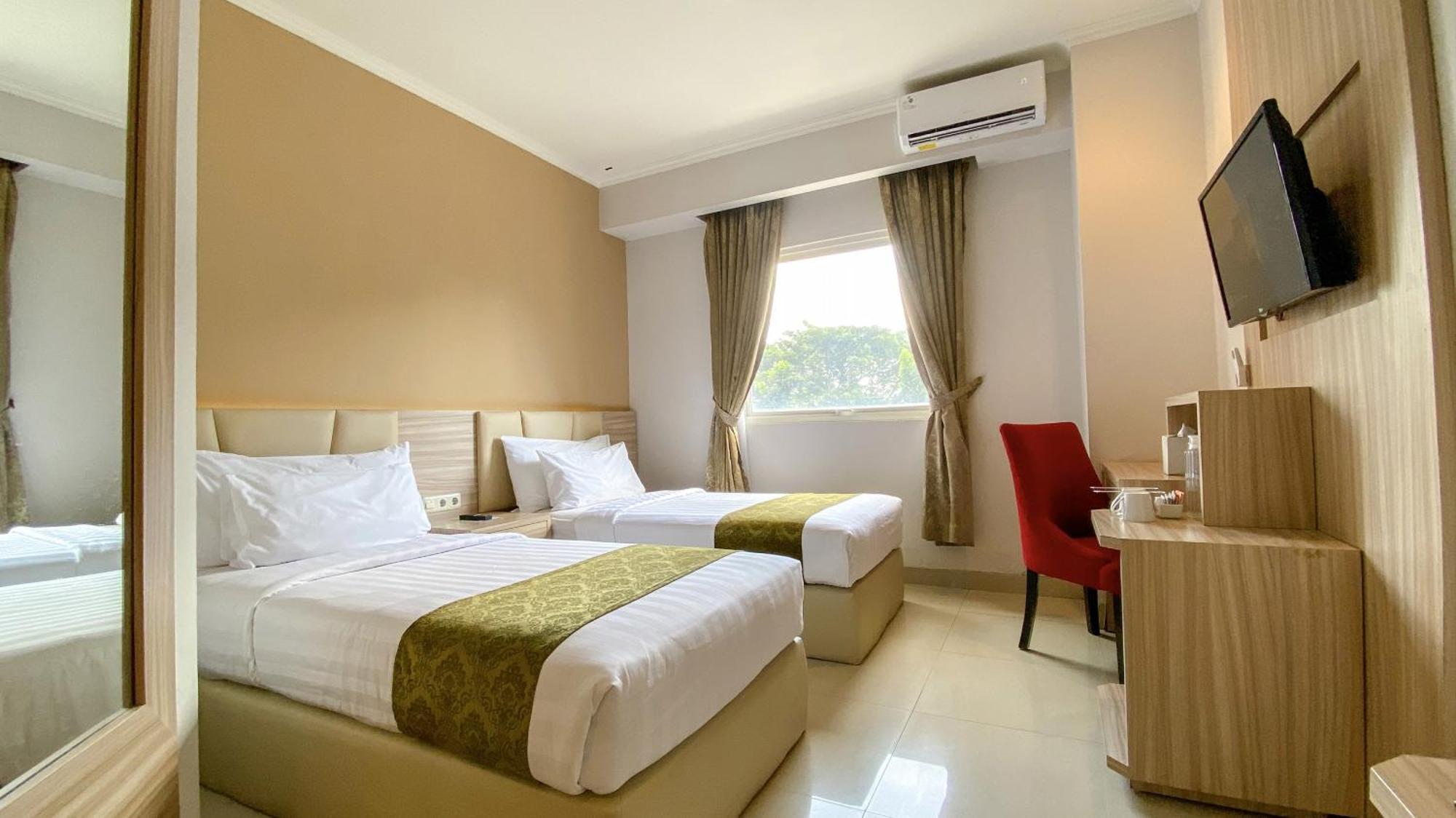 สยาริอาห์ โฮเต็ล โซโล Hotel Surakarta  ภายนอก รูปภาพ