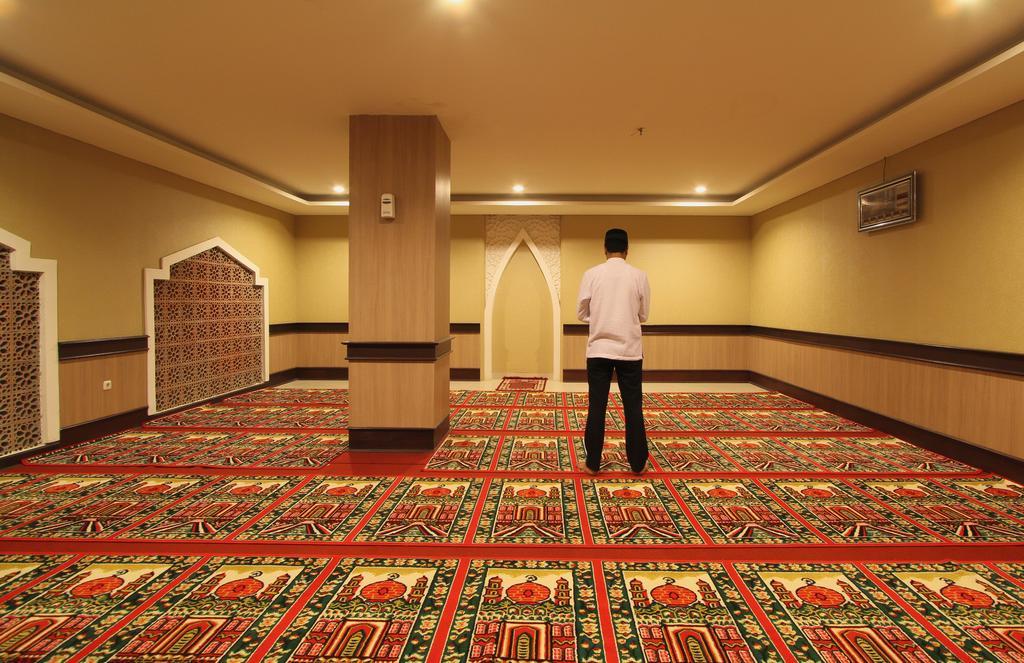 สยาริอาห์ โฮเต็ล โซโล Hotel Surakarta  ภายนอก รูปภาพ