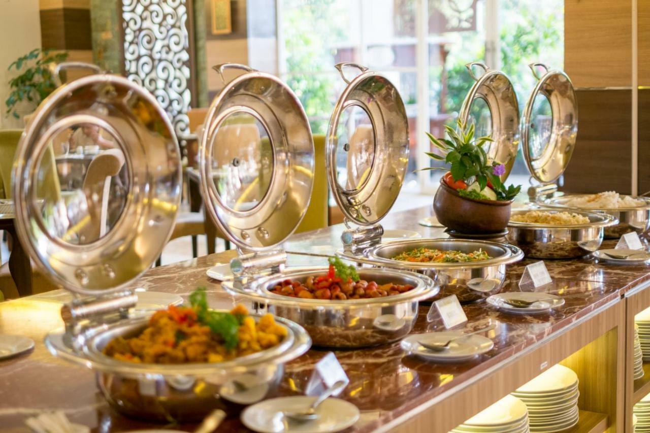 สยาริอาห์ โฮเต็ล โซโล Hotel Surakarta  ภายนอก รูปภาพ