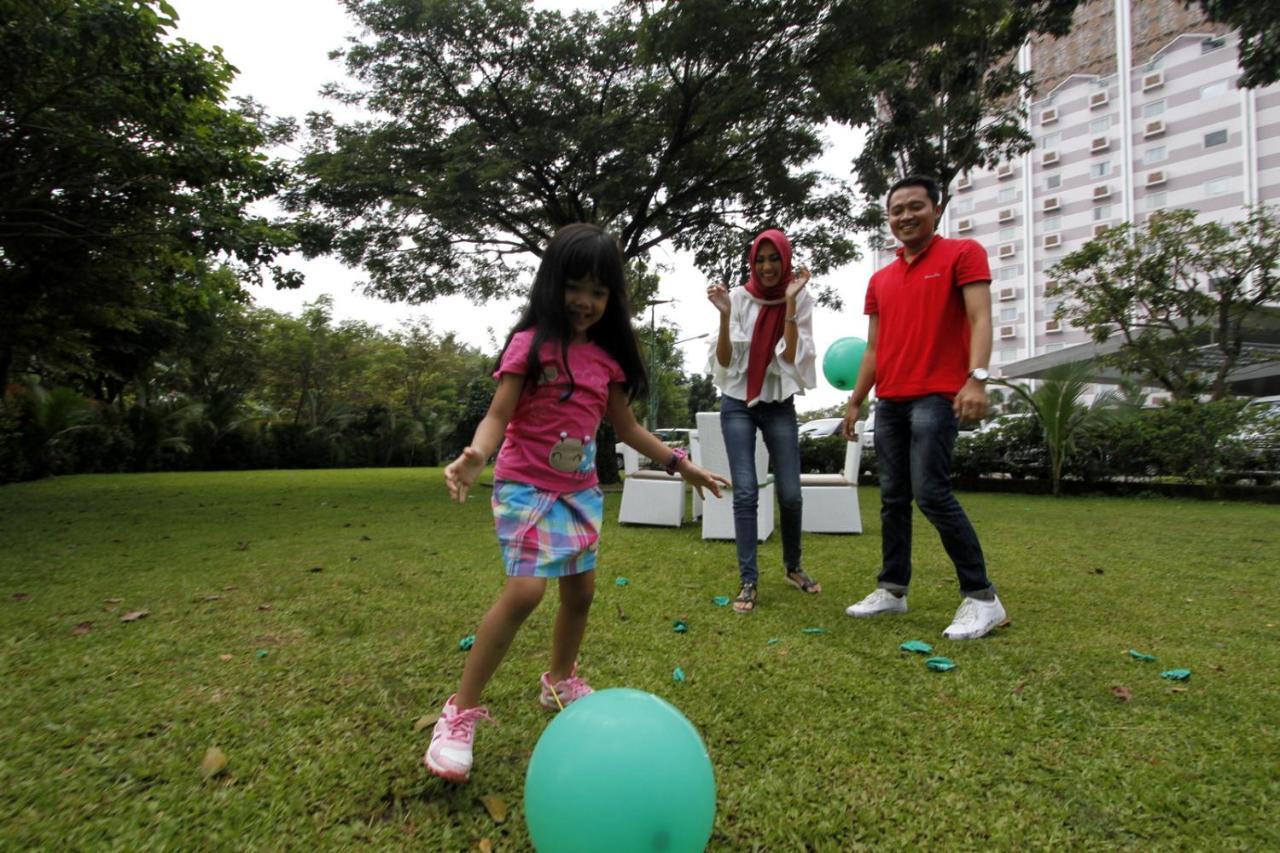 สยาริอาห์ โฮเต็ล โซโล Hotel Surakarta  ภายนอก รูปภาพ